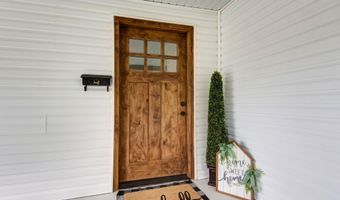 311 W Pleasant St, Aurora, MO 65605