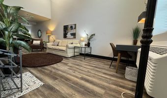 824 W 8th St, Appleton, WI 54914