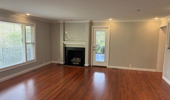 16 Canterbury, Athens, OH 45701
