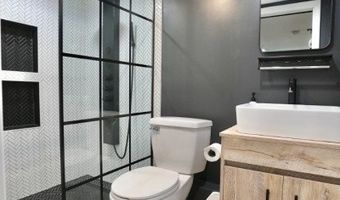 26 Oneil St, Bergenfield, NJ 07621