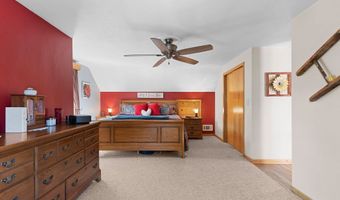2200 S GREENVIEW St, Appleton, WI 54915