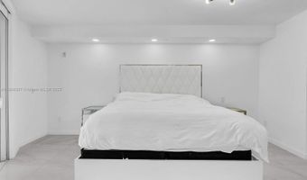 9821 E Bay Harbor Dr 302, Bay Harbor Islands, FL 33154