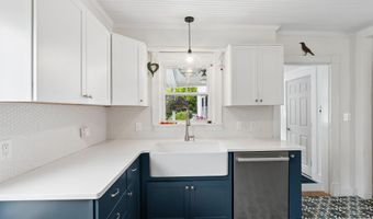 12 Cherry St, Bath, ME 04530