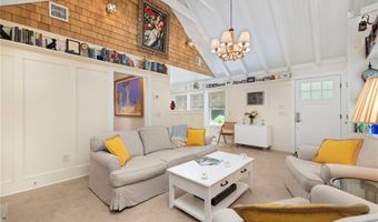 96 Steamboat St, Jamestown, RI 02835