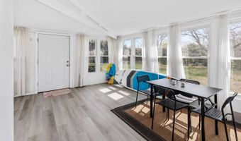 91 Hedges Ln, Amagansett, NY 11937