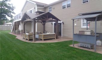 176 Vernon St, Warwick, RI 02889