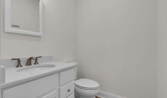42 Carlyle Dr, Bayville, NJ 08721