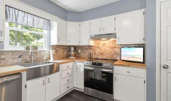11 WINDINGBROOK Ct, Atco, NJ 08004