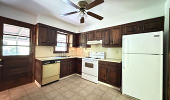 15 Bear Mountain Rd, Danbury, CT 06811