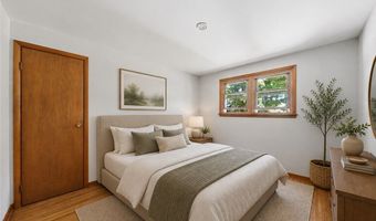34 Crescent Dr, Akron, NY 14001