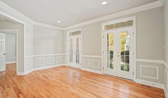 5604 HOOVER St, Bethesda, MD 20817