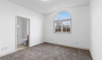 3285 Grey Village Dr, Akron, OH 44319