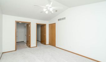 809 NE 5th St, Ankeny, IA 50021