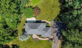 11 Lyon Rd, Middletown, NJ 07748