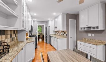 4932 SAUQUOIT Ln, Annandale, VA 22003