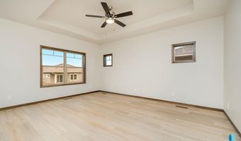 2409 E Tinley St, Brandon, SD 57005