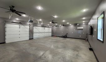 814 S Park St, Aberdeen, SD 57401