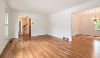 3620 Charter Pl, Ann Arbor, MI 48105