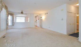 2963 Talaga Dr, Algonquin, IL 60102