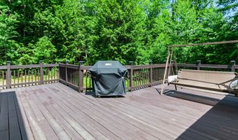 633 Beauty Hill Rd, Barnstead, NH 03218