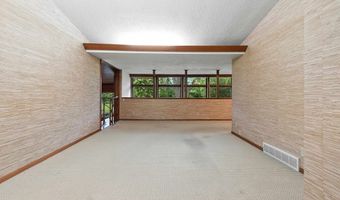 5531 LONG Ct, Appleton, WI 54914