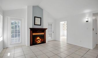 241 AFTON Sq 308, Altamonte Springs, FL 32714