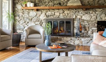 79 Horizon Hill Rd, Asheville, NC 28804
