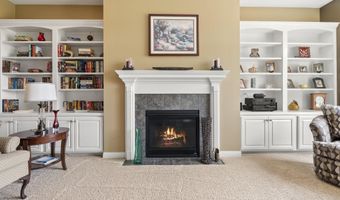 2111 Bunker Ct, Auburn, IN 46706