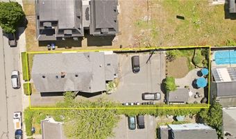 15 Ayrault St, Newport, RI 02840