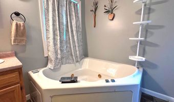 224 Garbrooke Dr, Bennington, VT 05201