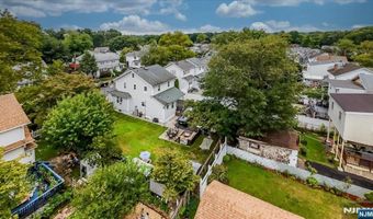 14 Magnolia St, Bergenfield, NJ 07621
