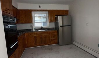 696 AVENUE E Floor 1, Bayonne, NJ 07002