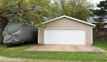 916 3Rd Ave, Ackley, IA 50601