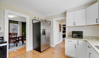 39 Evergreen Dr, Berlin, VT 05602