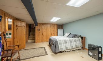 130 Linda Dr, Aurora, MN 55705