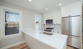 25 Edison Grn 2, Boston, MA 02125