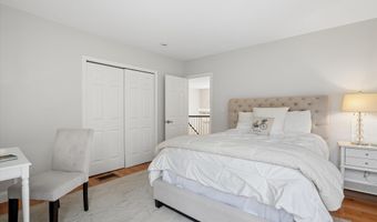 15 Strafford Ln, Bedford, NH 03110