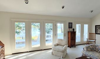 197 Pleasant Point Dr, Beaufort, SC 29907