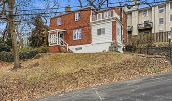 2030 N QUINN St, Arlington, VA 22209