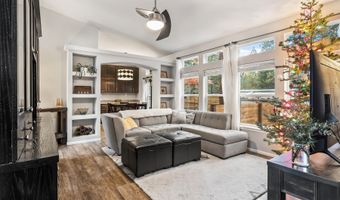 19930 Limelight Dr 421, Bend, OR 97702