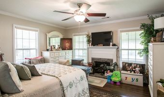 43 Graham Methodist Church Rd, Baxley, GA 31513