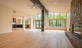 2302 Twin Lakes Dr, Bainbridge, GA 39819