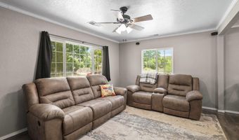 19885 Loop St, Anderson, CA 96007