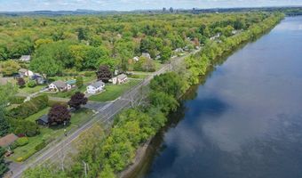 629 River Rd, Agawam, MA 01001