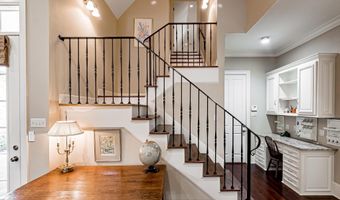17744 Pecan Shadows Dr, Baton Rouge, LA 70810