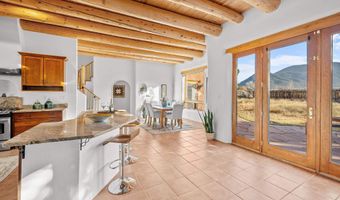 9 Desiderio Rd, Arroyo Seco, NM 87514