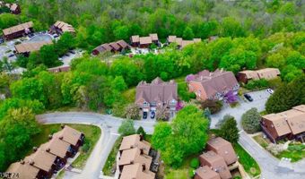 1 Wimbledon Dr 3, Alloway, NJ 07462