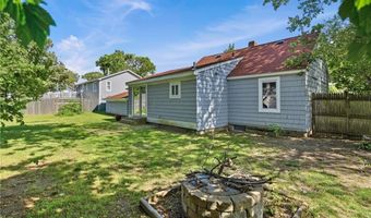 38 Franklin St, East Providence, RI 02915