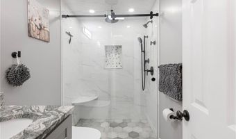 22 Franconia Dr, Cranston, RI 02920