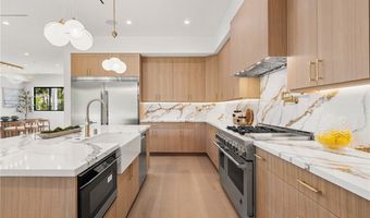 5945 Hesperia Ave, Encino, CA 91316
